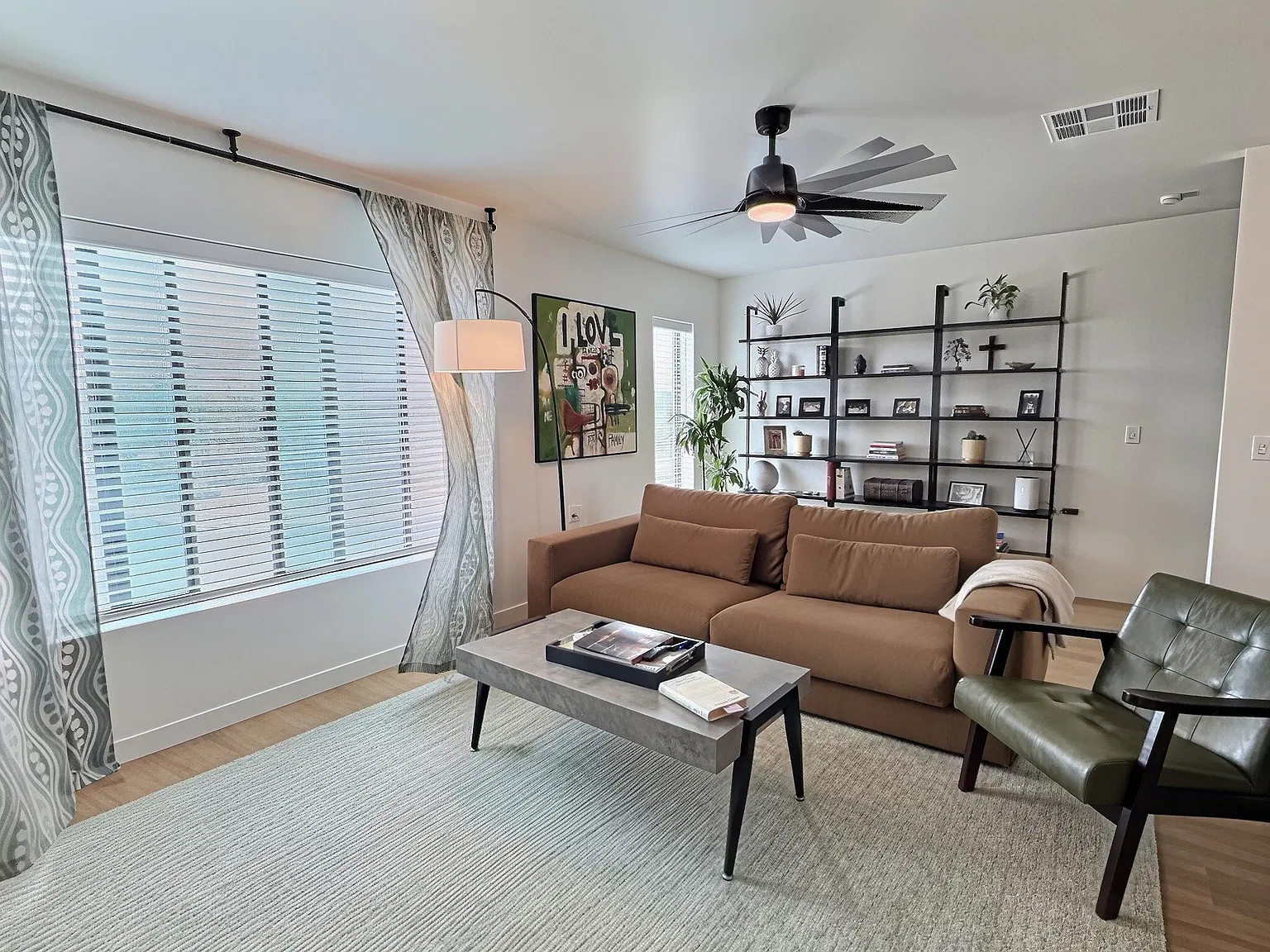 3 bed, 2.5 bath, 1700 sqft, $2,590 — Photo 4