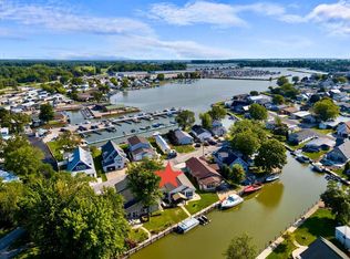 4804 E Johnson Ave, Port Clinton, OH 43452