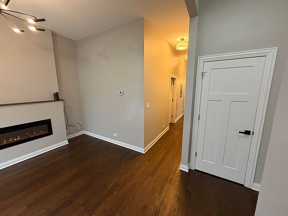 4th image of 1936 S Trumbull Ave #1