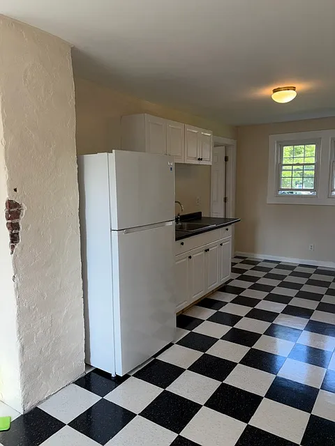 2 bed, 750 sqft, $1,750 — Photo 4