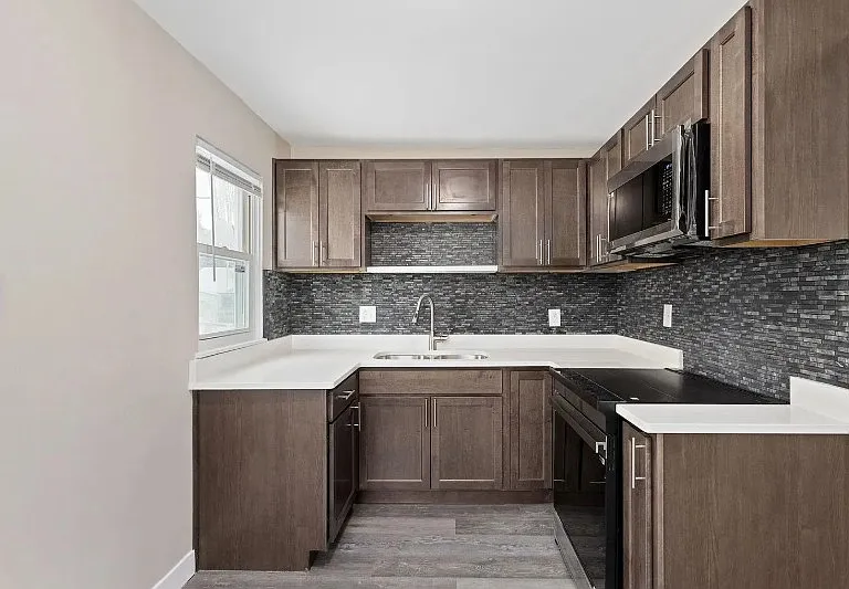 1031 Good Pl — Photo 7
