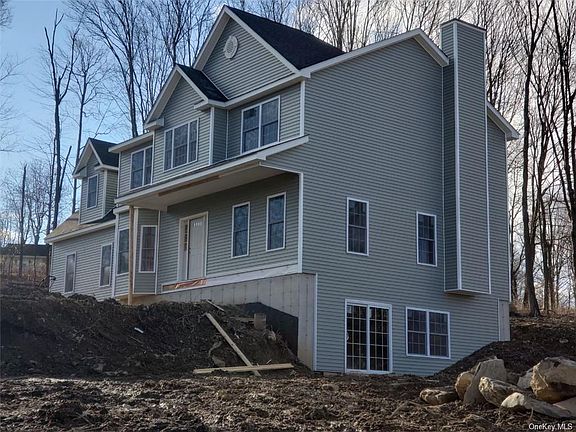 5th image of 33 Orchard View Dr