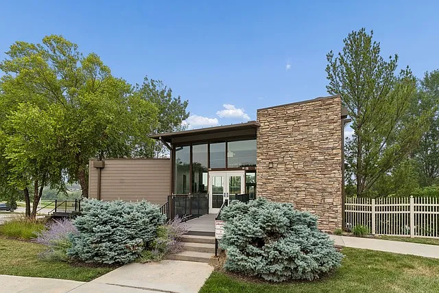 15307 Iowa St — Photo 33