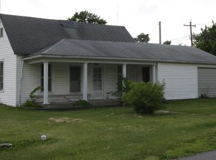 323 Chestnut St, Hawk Point, MO 63349