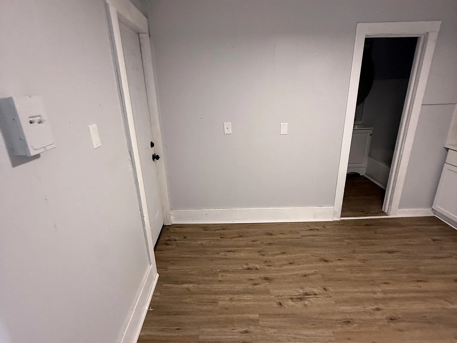 Studio, $975 — Photo 4