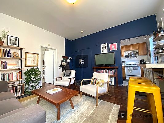 4th image of 762 Franklin Ave APT 1F