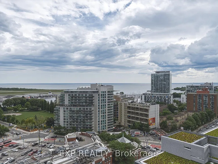 38 Dan Leckie Way #2103 — Photo 34
