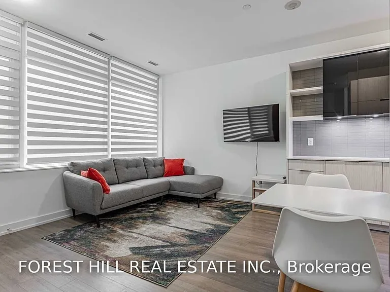 6 Parkwood Ave #Townhouse 102 — Photo 11