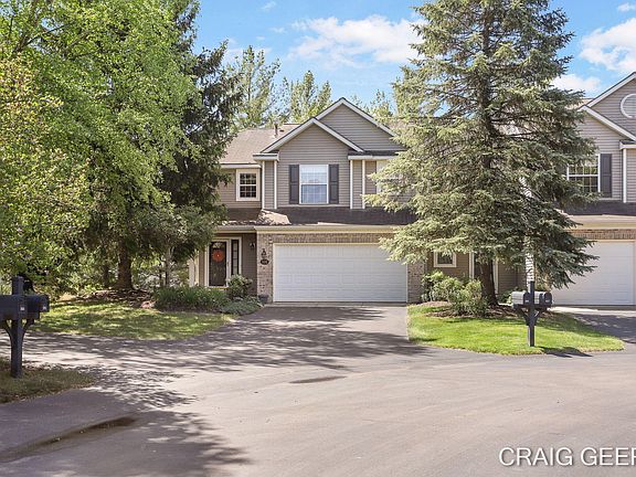 2nd image of 606 Abbey Mill Dr SE