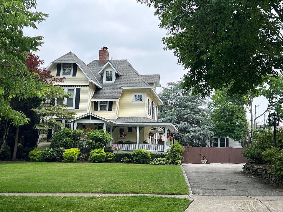 2nd image of 81 Hawthorne Pl
