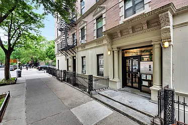 94 Hamilton Place
