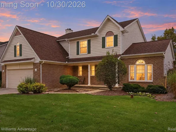 1845 Dorchester Dr, Commerce Township, MI 48390