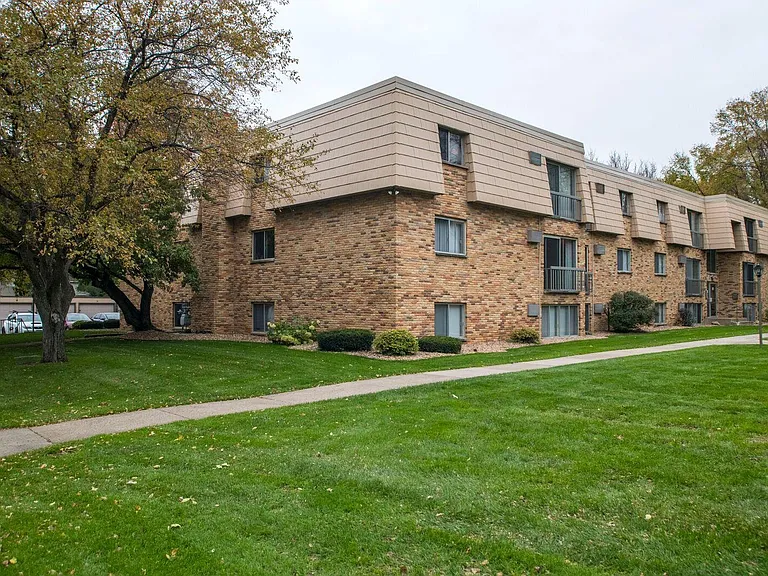 St. Cloud Terrace — Photo 13