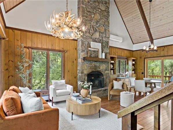 310 A Old Coach Rd, Charlestown, RI 02813