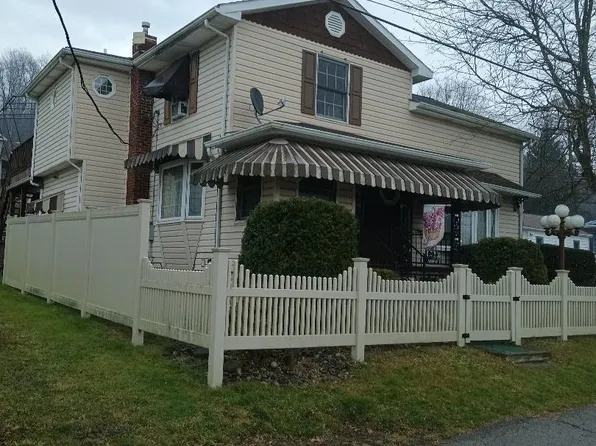 712 Railroad St, Coalport, PA 16627
