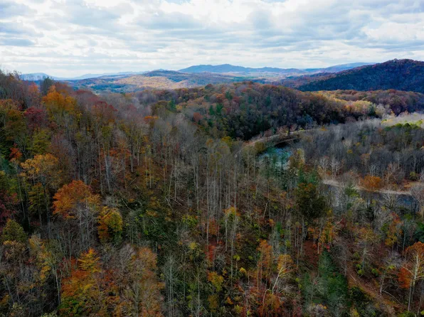 Salt Petre Cave Rd, Eagle Rock, VA 24085