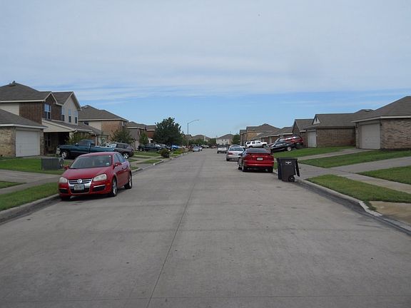 5th image of 220 Allenwood Dr