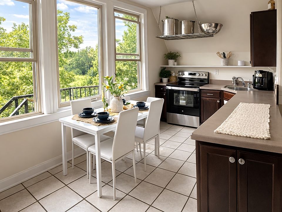 1st image of 500 E Beau St APT 2