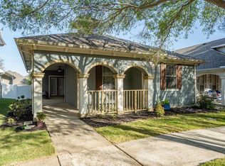 1008 Grey Fox Dr, Aubrey, TX