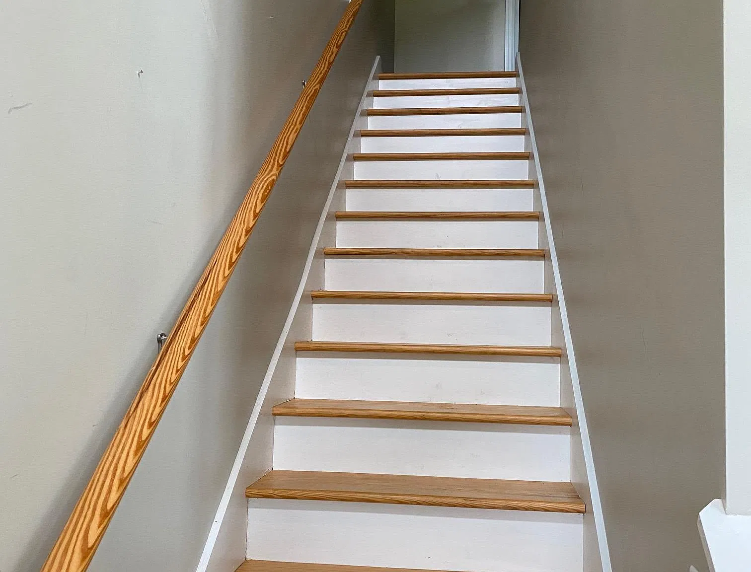 1 bed, 1.5 bath, 900 sqft, $1,300 — Photo 4