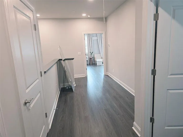 8020 Linfield Way — Photo 22