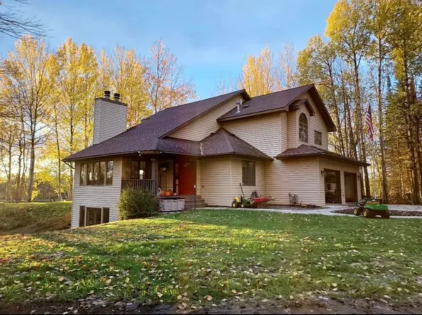 510 Shorewood Dr, International Falls, MN 56649