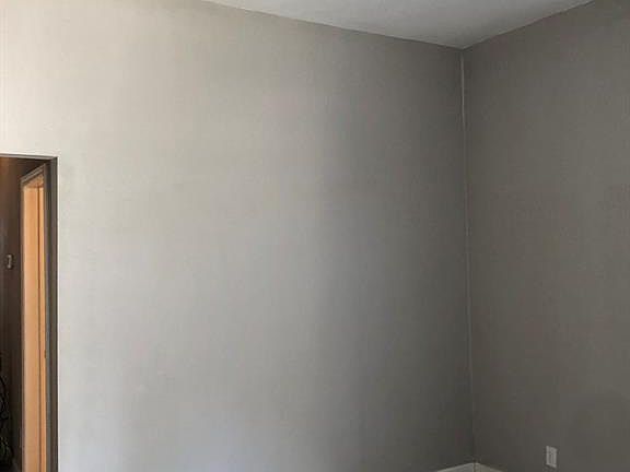 3rd image of 2509 Pennsylvania Ave