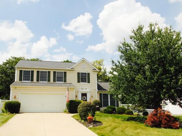 38 Clearwater Dr, Brunswick, OH 44212