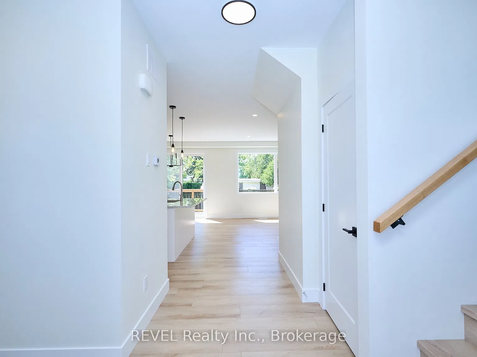 3 bed, $2,600 — Photo 3