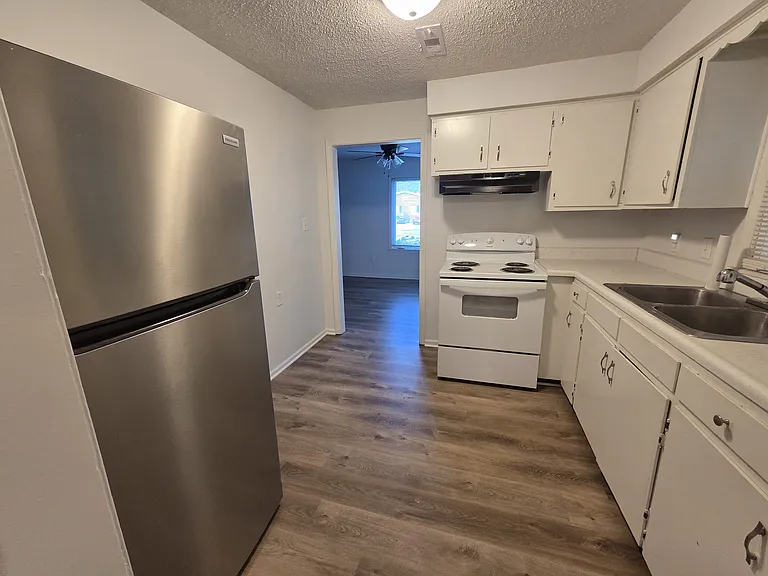 805 Hunt Ave — Photo 5