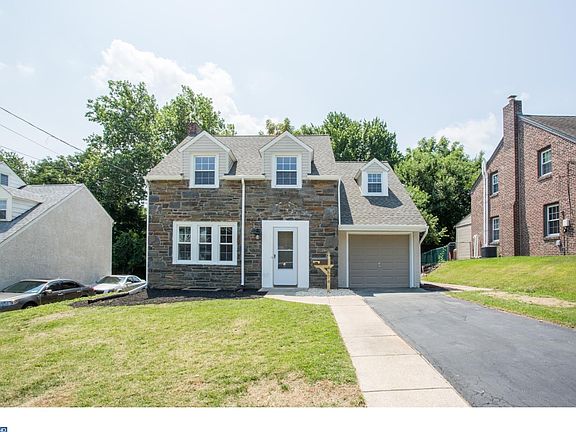 2nd image of 4674 Woodland Ave