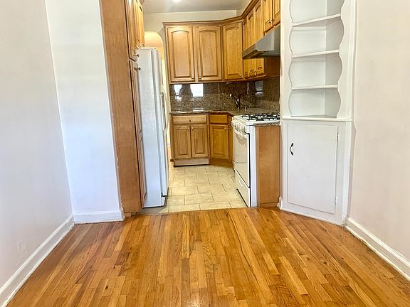 3rd image of 5836 82nd St #2