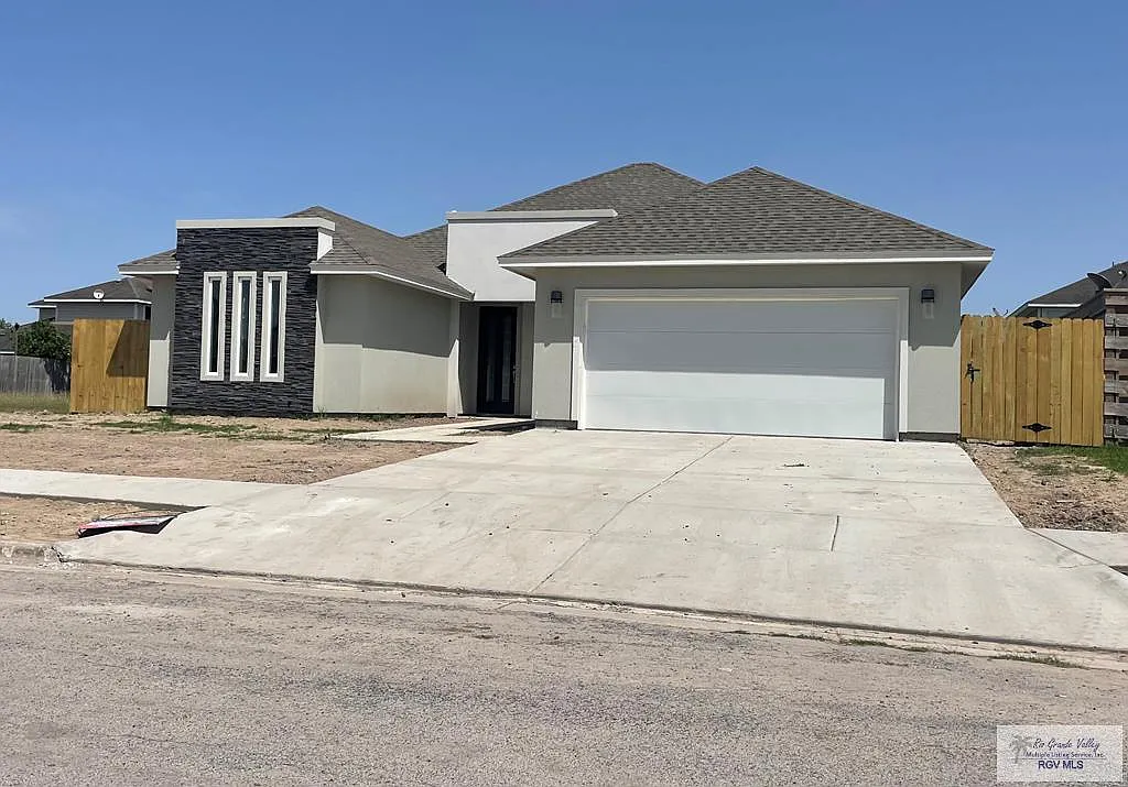 4 bed, 3.5 bath, 2167 sqft, $2,350 — Photo 1