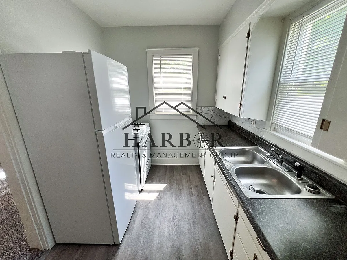 Building Photo - 527 Boone St #1