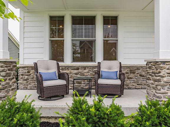 4th image of 164 Oakhurst Way
