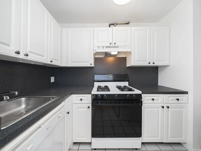 111-15 66th Ave #2C — Photo 10