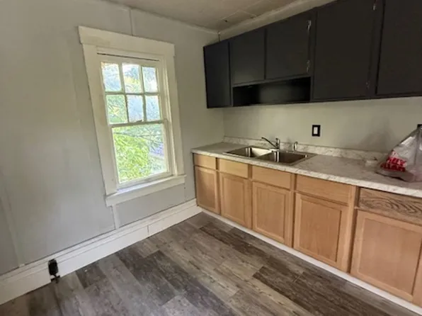 340 - 340 1/2 McPheron, 340 1/2 McPheron Ave, Lima, OH 45804