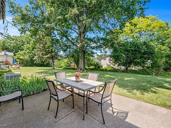 2nd image of 5431 Golfway Ln