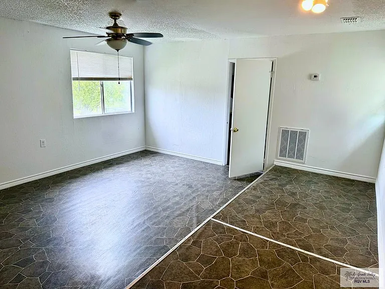 1727 Loma Linda Ave — Photo 11