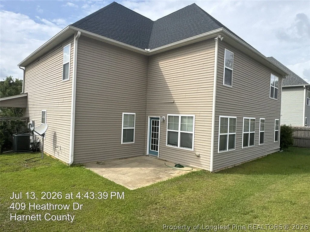 4 bed, 2.5 bath, 3548 sqft, $2,500 — Photo 2