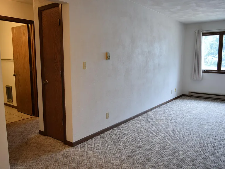 425 W Maine St — Photo 8