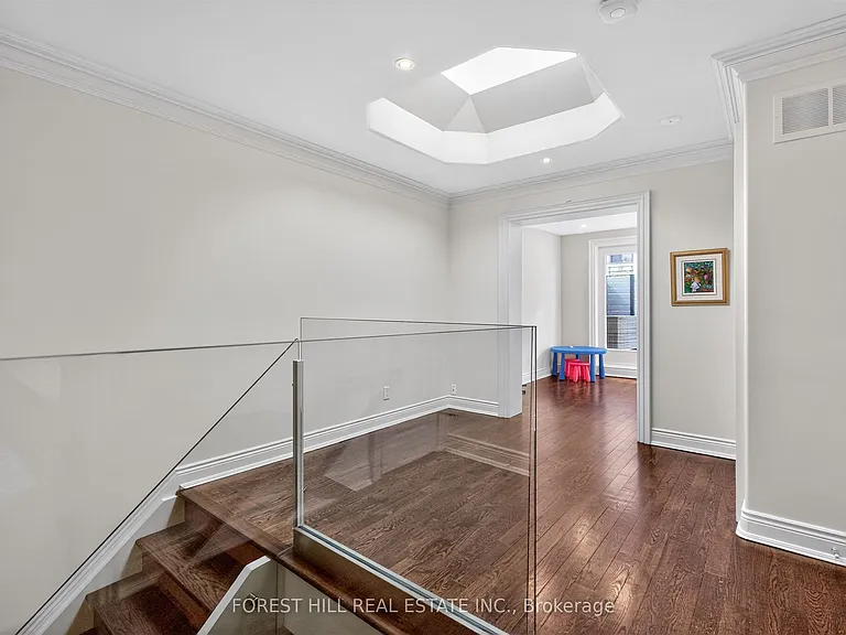 29 Webster Ave — Photo 18