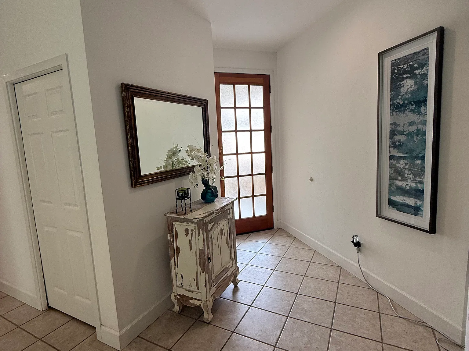 3 bed, 2273 sqft, $3,700 — Photo 2