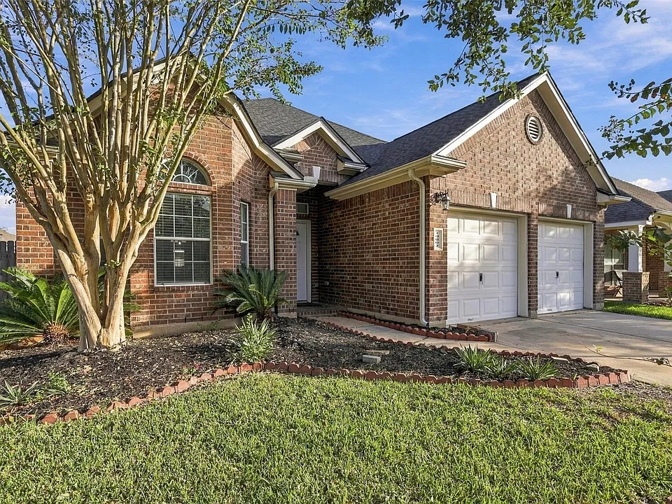 10002 Kendahlwood Ln