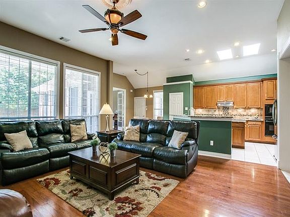 5th image of 230 Love Bird Ln