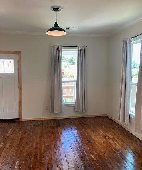 1514 W Archer St — Photo 10
