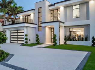 464 NE 7th St NE, Boca Raton, FL 33432