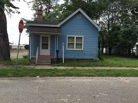 4th image of 651 Vollmer St