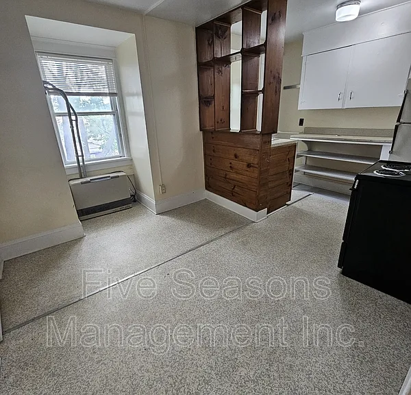 10 Lafayette Pl #8 — Photo 10