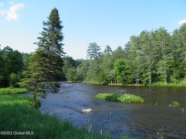2140 Haselton Road, Wilmington, NY 12997